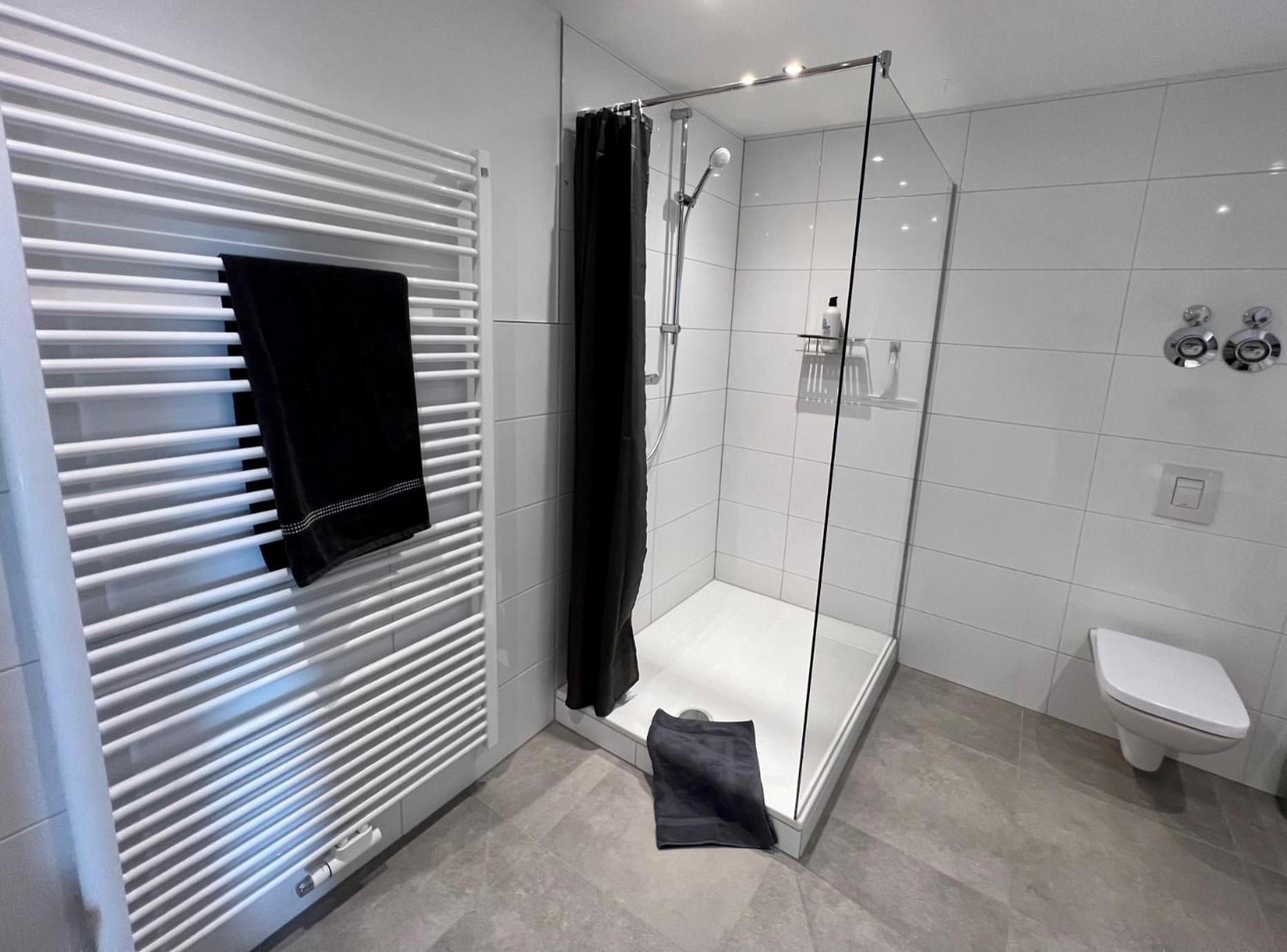 Piso Superior - Exklusives Apartment An Der Promenade Mit Rheinsicht & Loggia Емерих Екстериор снимка
