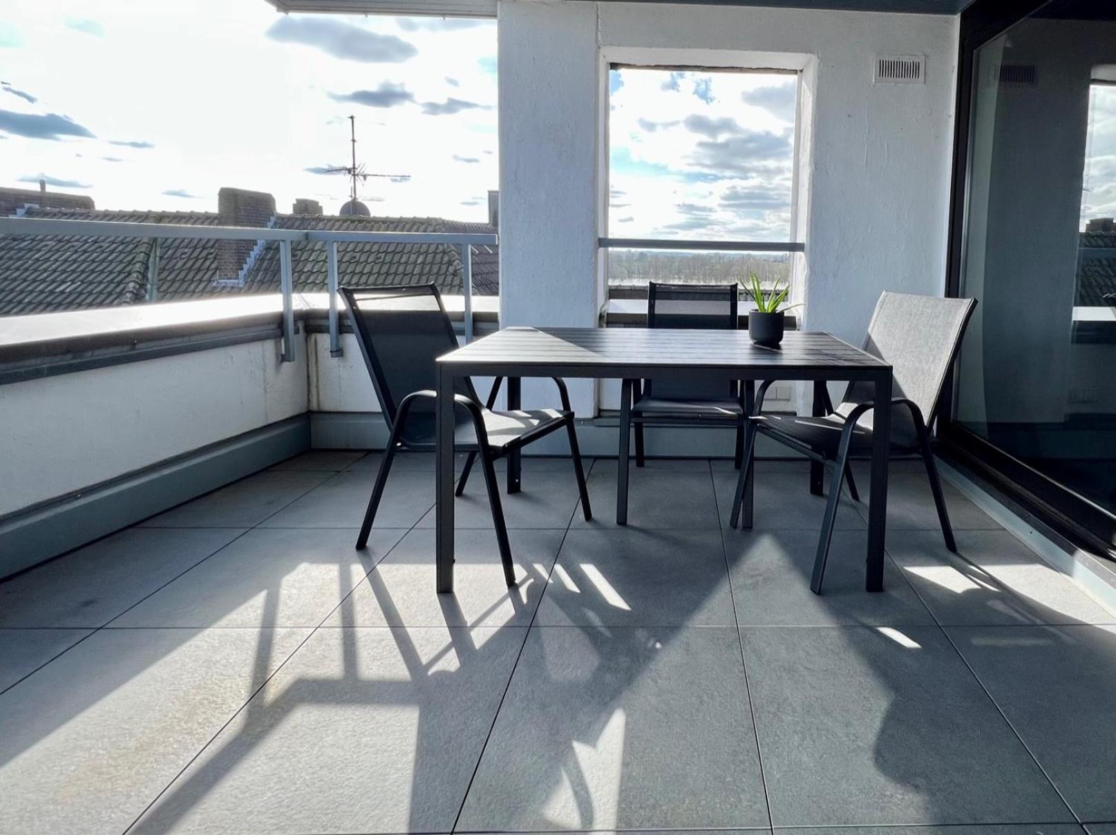 Piso Superior - Exklusives Apartment An Der Promenade Mit Rheinsicht & Loggia Емерих Екстериор снимка